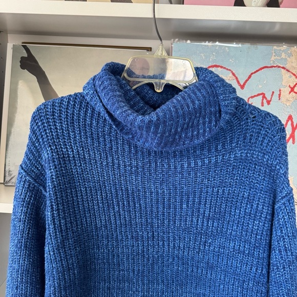 FREE PEOPLE Blue Knit Eleven Oversized Sweater - Picture 4 of 6